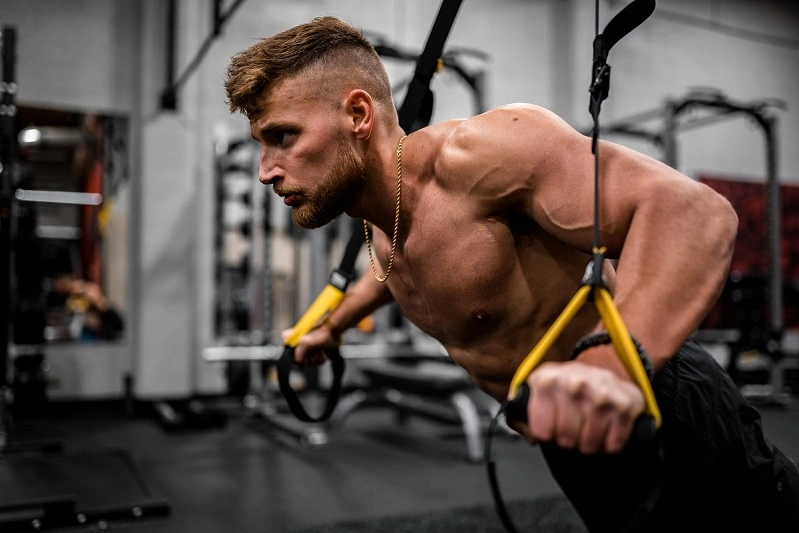 برای لاغری TRX مناسب‌تر است یا بدنسازی؟ 